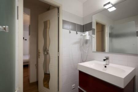 302 - Sejournez Dans Un Studio De Charme A Paris 5 - Flat-Guest 外观 照片